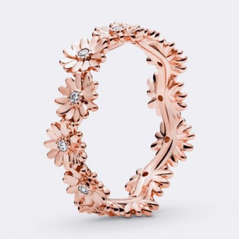 Pandora Sparkling Daisy Flower Crown Ring